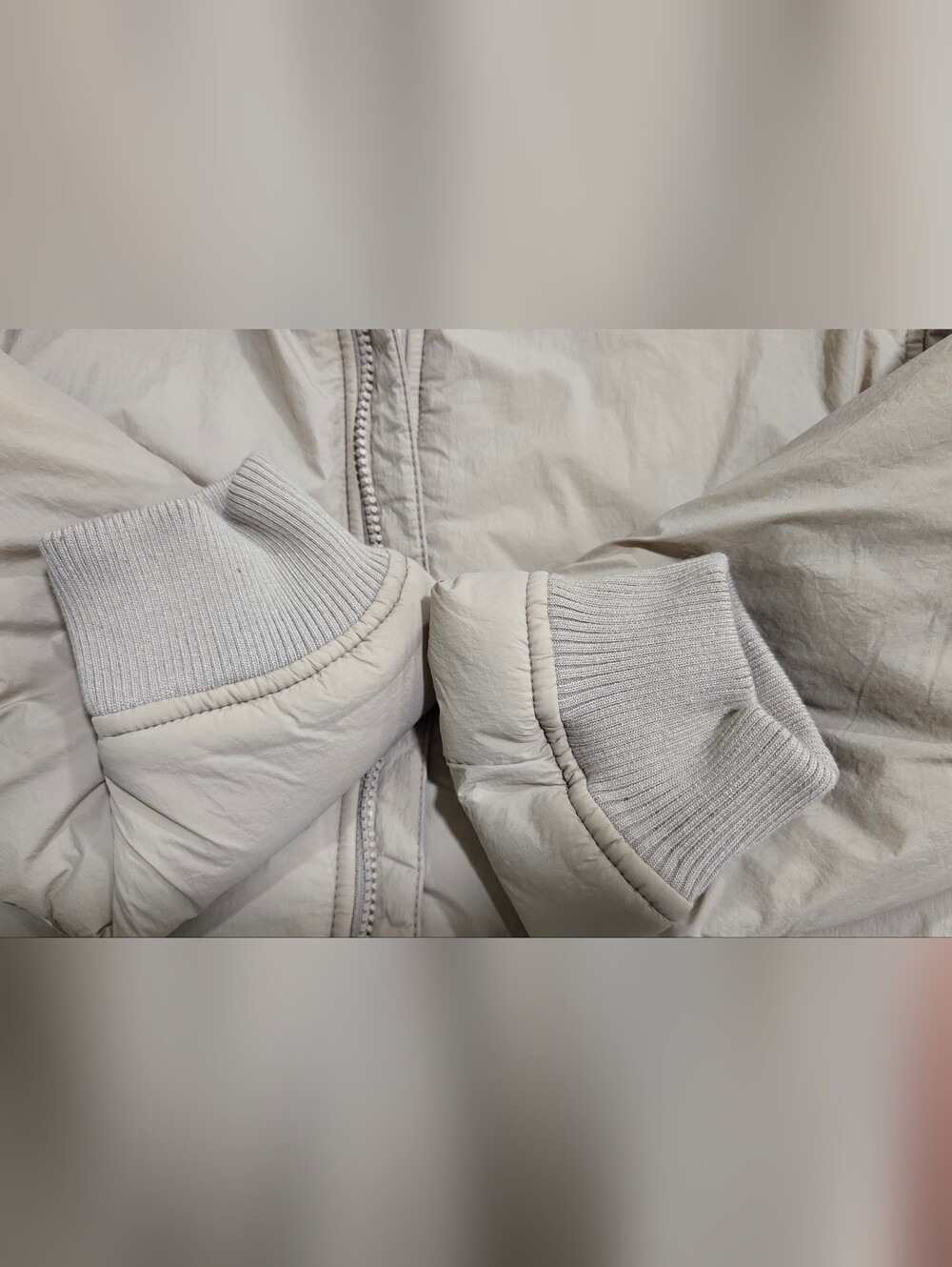 Old Navy Kids Light Beige Hooded Puffer Bomber Jacket - Picture 4 of 6